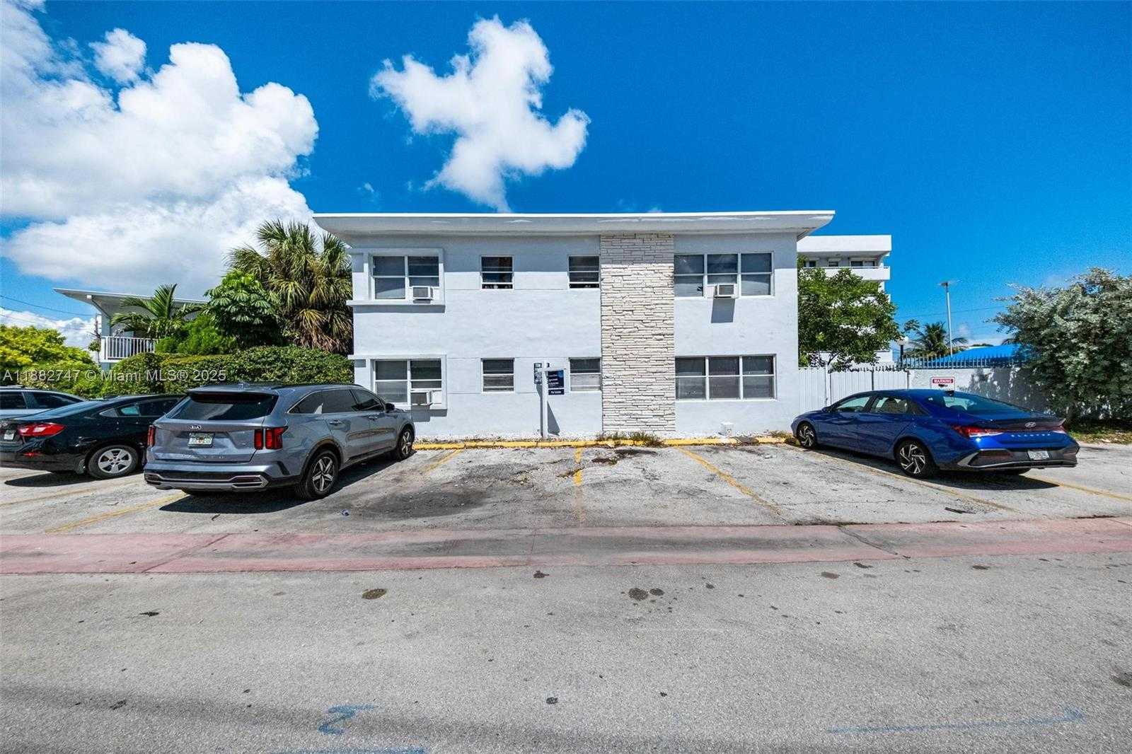 Small Image of 7271 GARY AVE #22, Miami Beach Number 16