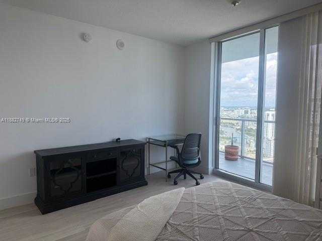 Small Image of 185 SOUTH WEST 7TH ST #3803, Miami Number 4