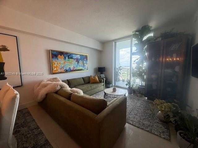 Small Image of 185 SOUTH WEST 7TH ST #3803, Miami Number 8