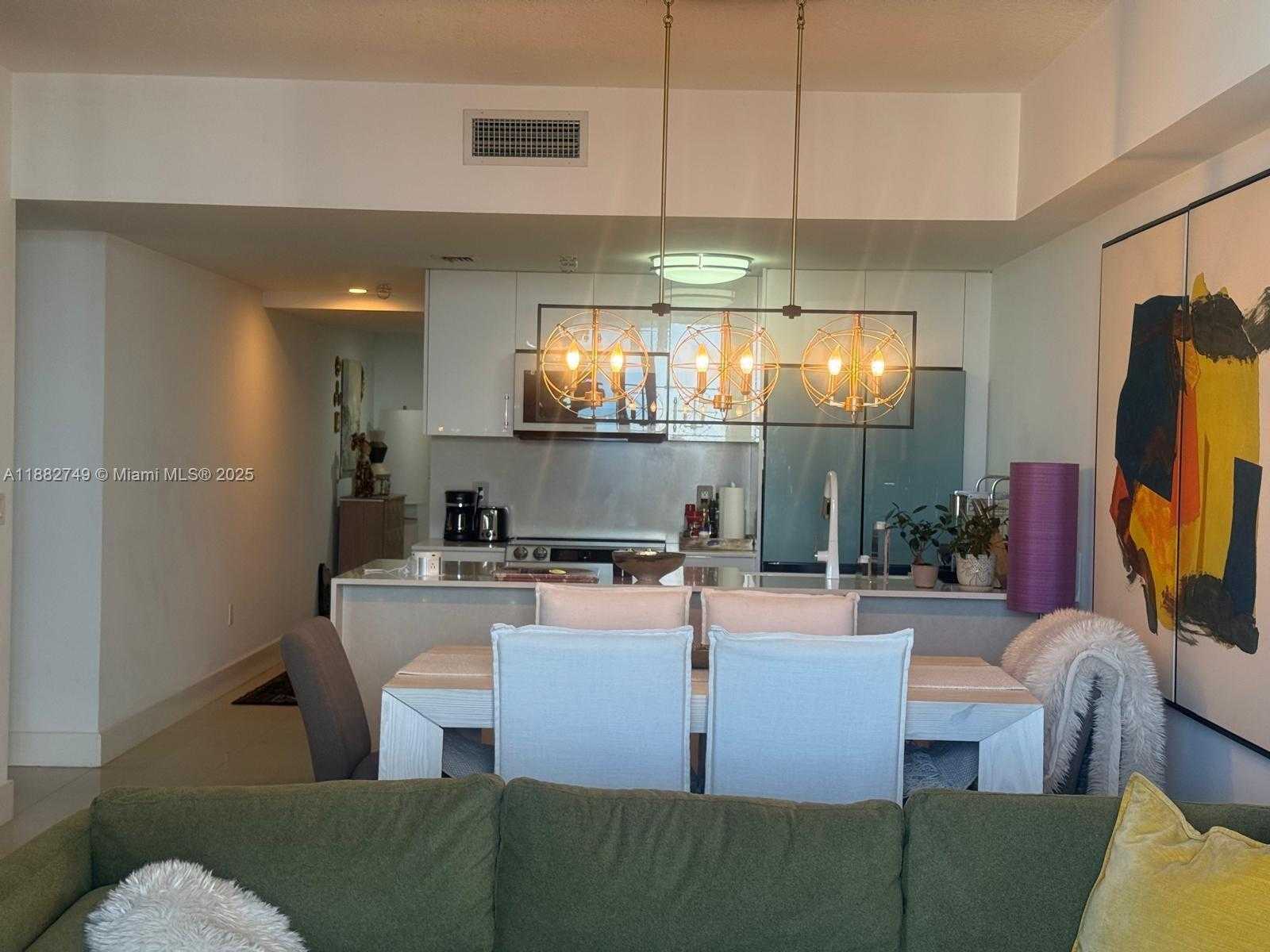 Small Image of 185 SOUTH WEST 7TH ST #3803, Miami Number 9