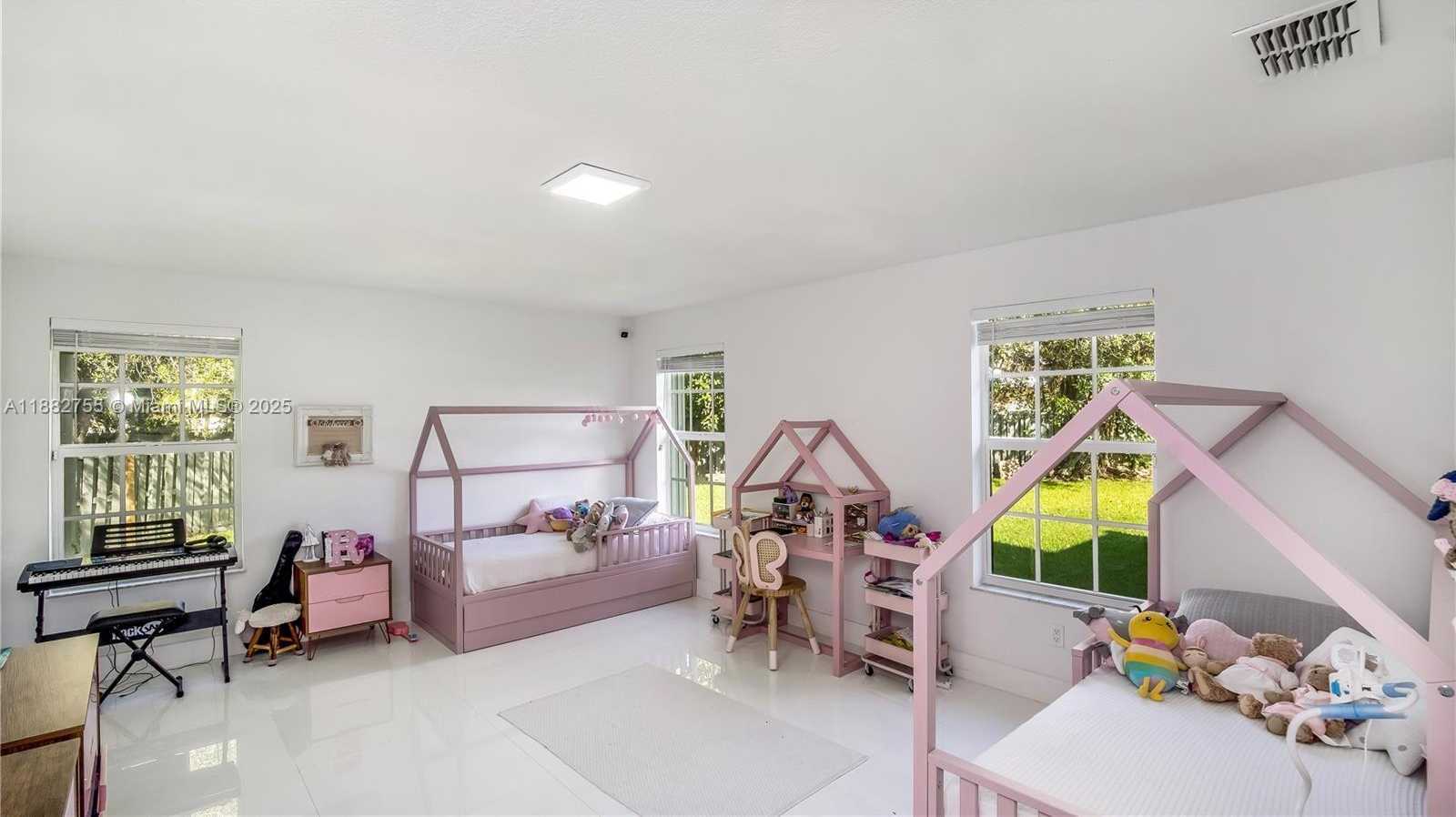 Small Image of 17750 SOUTH WEST 80TH CT, Palmetto Bay Number 15