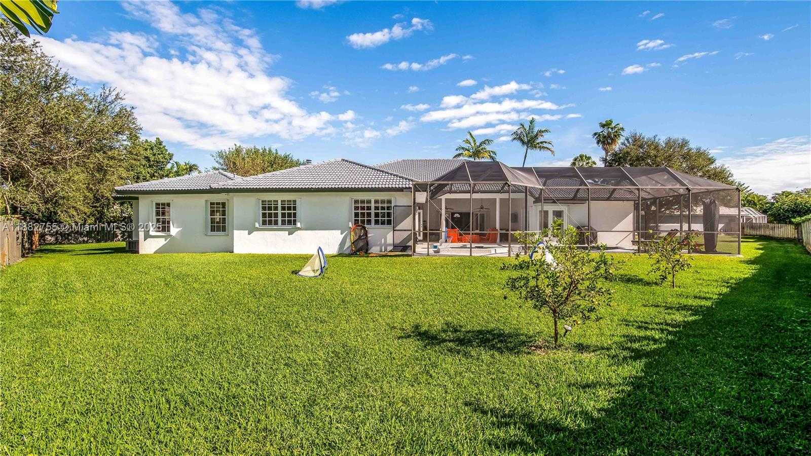 Small Image of 17750 SOUTH WEST 80TH CT, Palmetto Bay Number 32