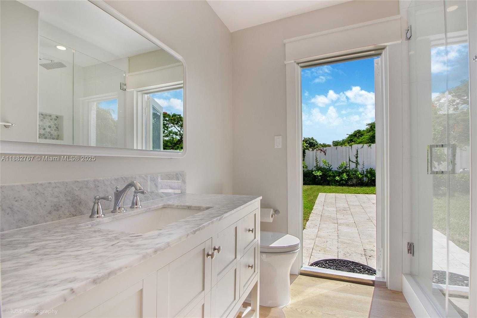 Small Image of 11011 SOUTH WEST 110TH RD, Miami Number 12
