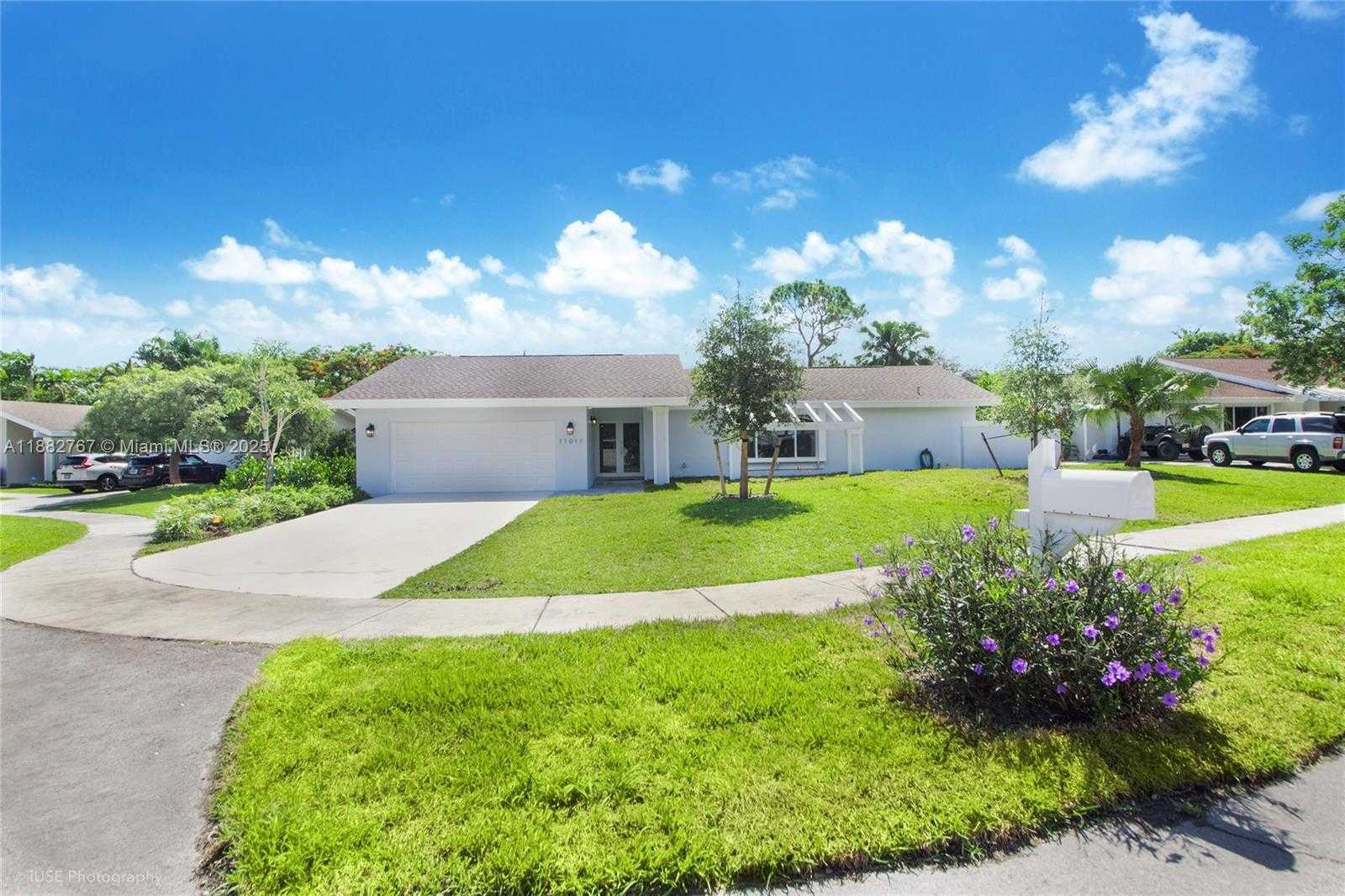 Small Image of 11011 SOUTH WEST 110TH RD, Miami Number 2