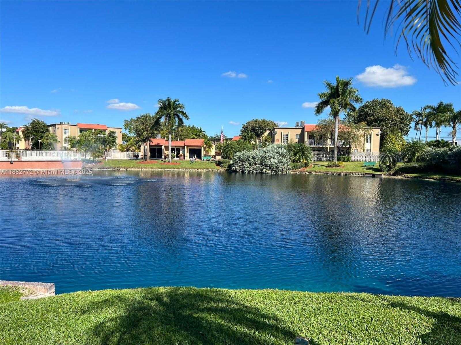 Small Image of 5201 GENEVA WAY #201, Doral Number 10