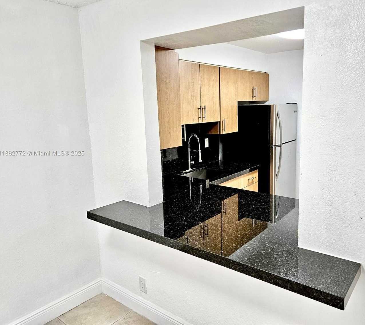 Small Image of 5201 GENEVA WAY #201, Doral Number 5