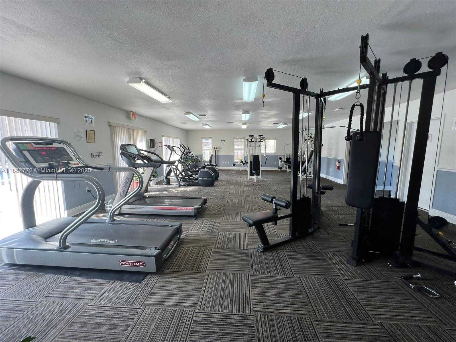 Small Image of 5201 GENEVA WAY #201, Doral Number 7