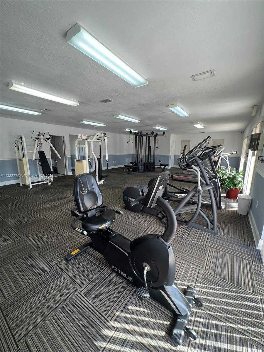 Small Image of 5201 GENEVA WAY #201, Doral Number 8