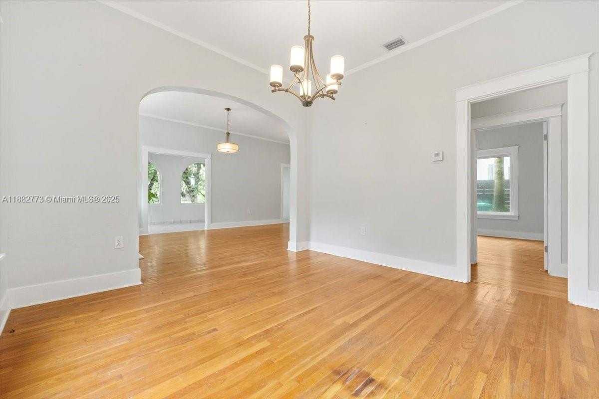Small Image of 34 SOUTH WEST 18TH RD, Miami Number 14