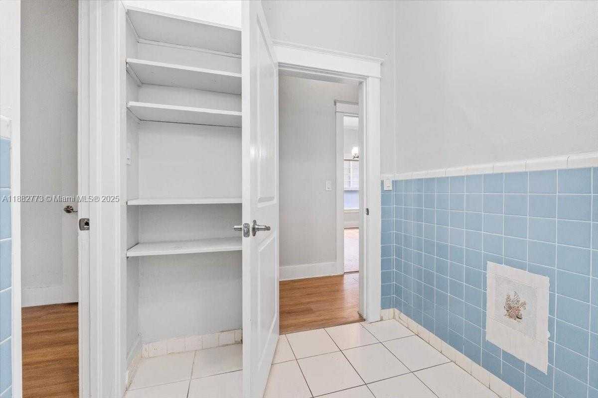 Small Image of 34 SOUTH WEST 18TH RD, Miami Number 19