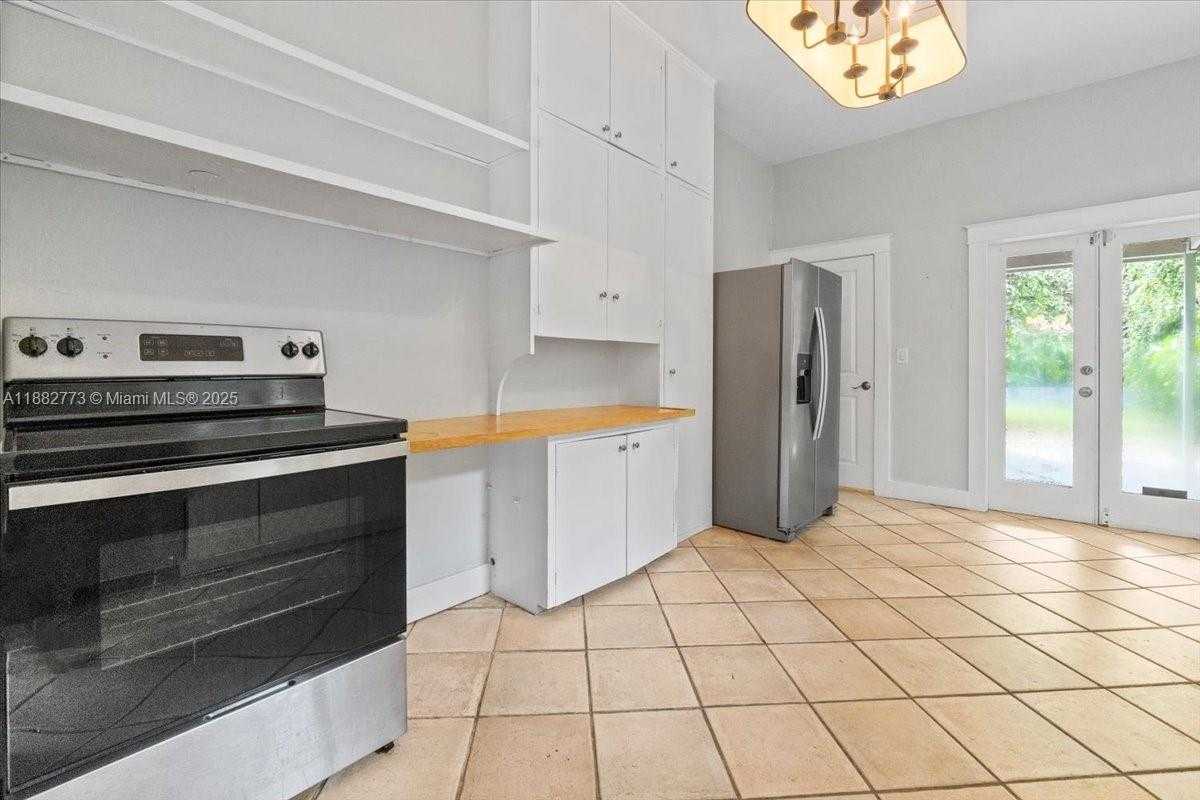Small Image of 34 SOUTH WEST 18TH RD, Miami Number 26