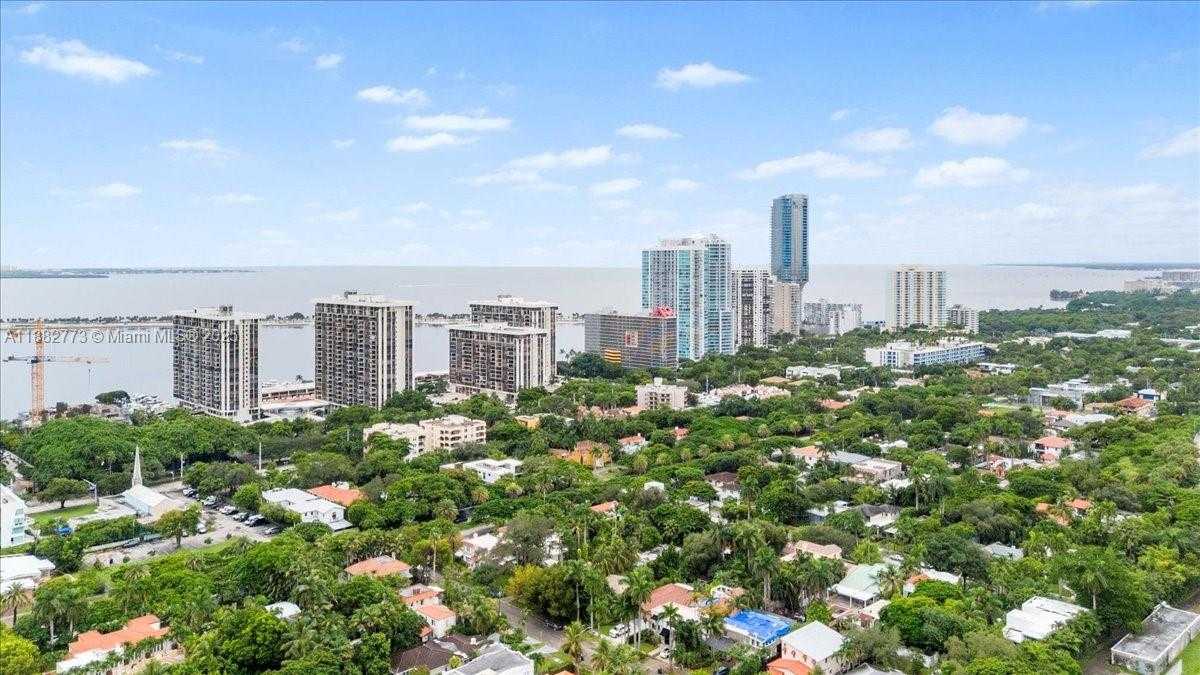 Small Image of 34 SOUTH WEST 18TH RD, Miami Number 32