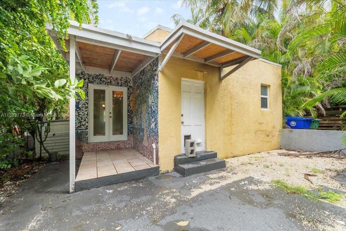 Small Image of 34 SOUTH WEST 18TH RD, Miami Number 35