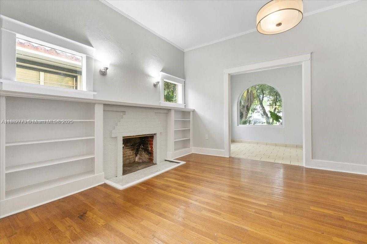 Small Image of 34 SOUTH WEST 18TH RD, Miami Number 9