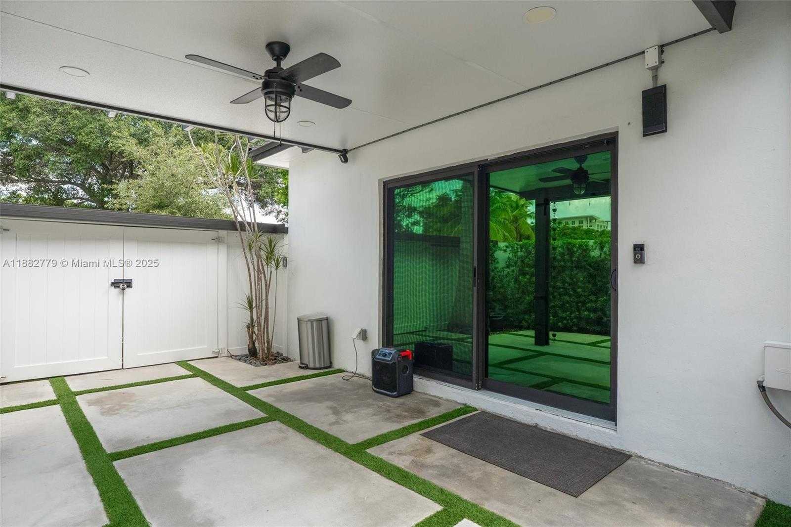 Small Image of 2484 SOUTH WEST 25TH ST, Miami Number 40
