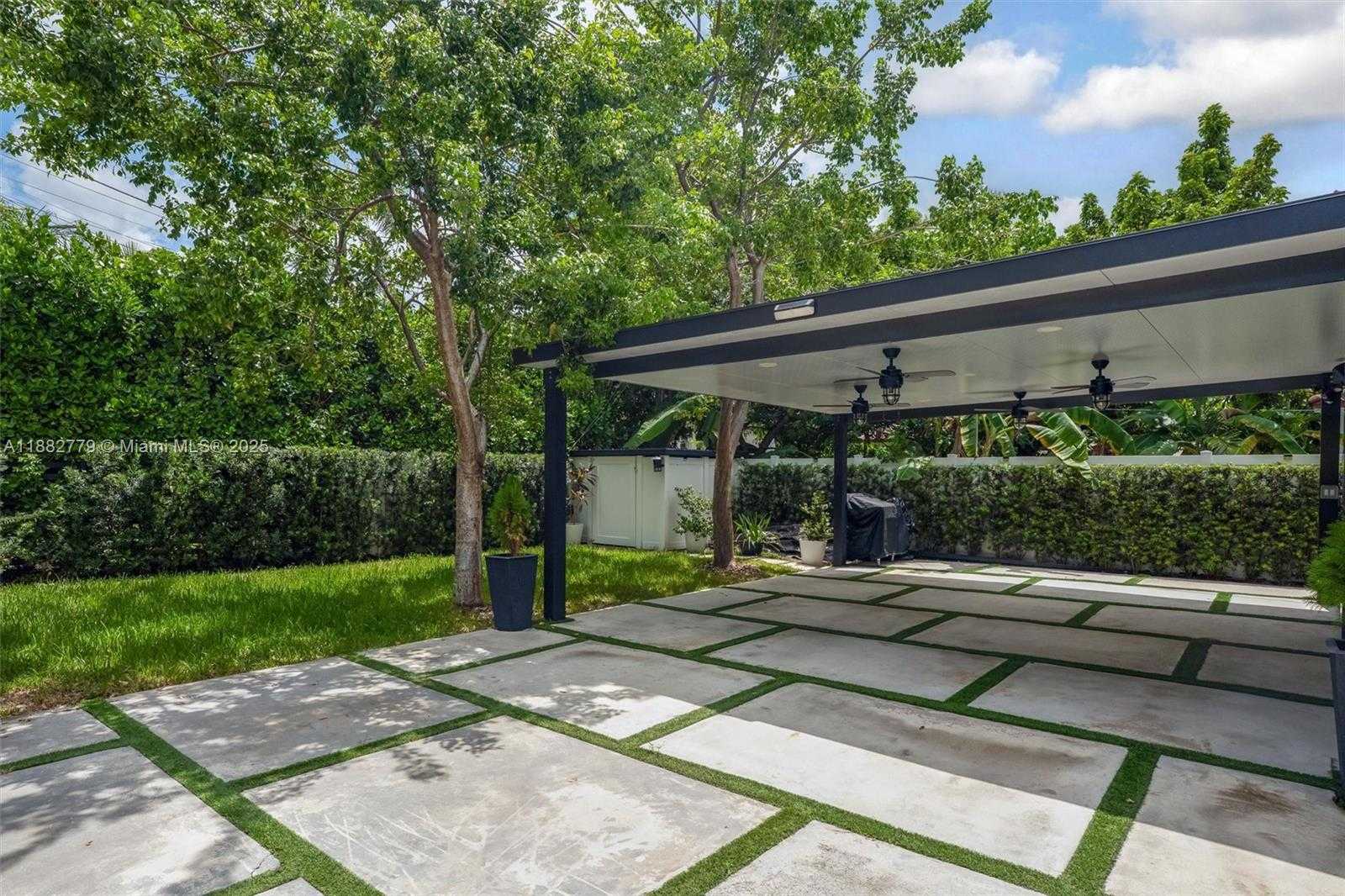 Small Image of 2484 SOUTH WEST 25TH ST, Miami Number 43
