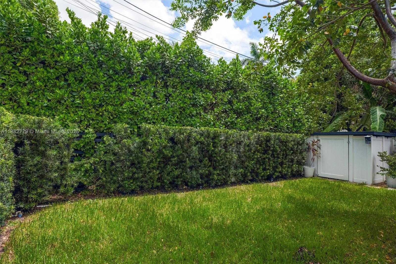 Small Image of 2484 SOUTH WEST 25TH ST, Miami Number 44