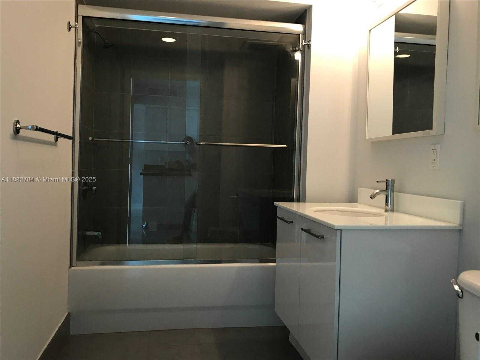 Small Image of 92 SOUTH WEST 3RD ST #2512, Miami Number 12