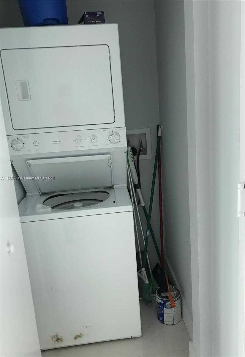 Small Image of 92 SOUTH WEST 3RD ST #2512, Miami Number 15
