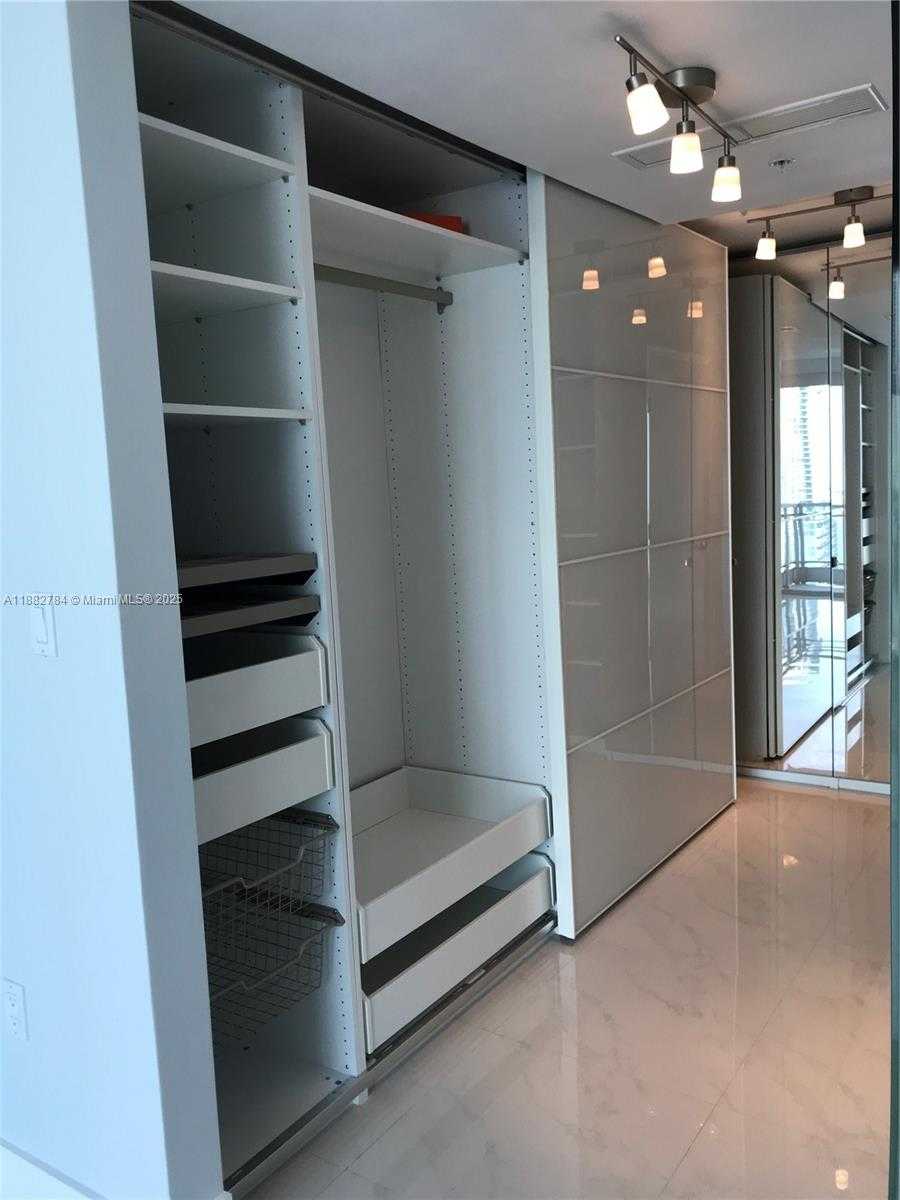 Small Image of 92 SOUTH WEST 3RD ST #2512, Miami Number 19
