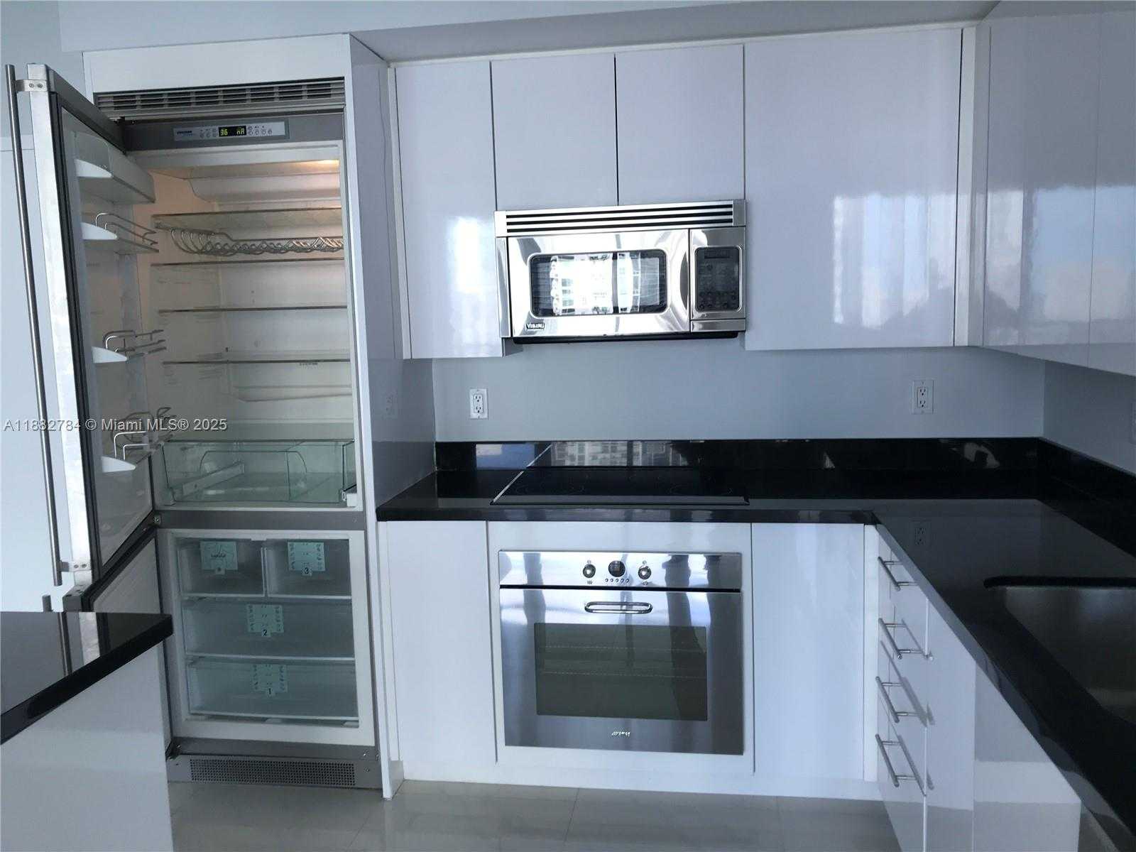Small Image of 92 SOUTH WEST 3RD ST #2512, Miami Number 22