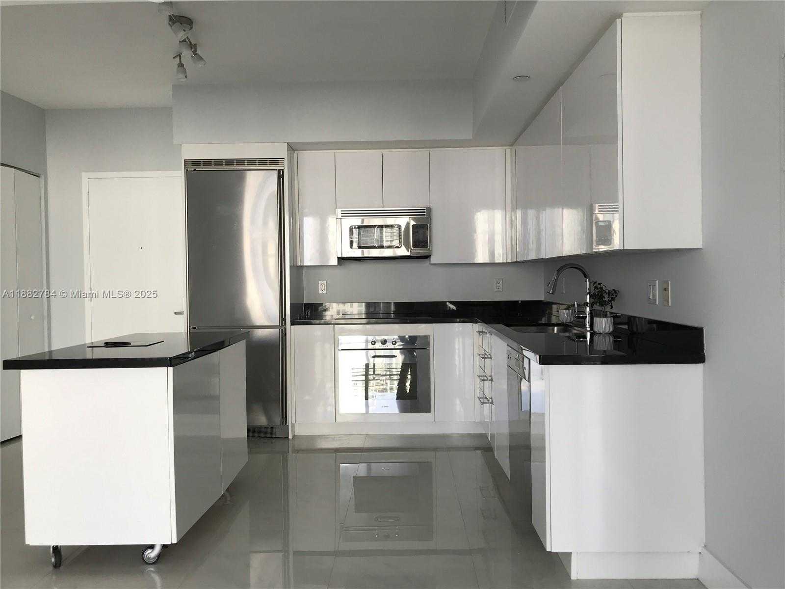 Small Image of 92 SOUTH WEST 3RD ST #2512, Miami Number 3
