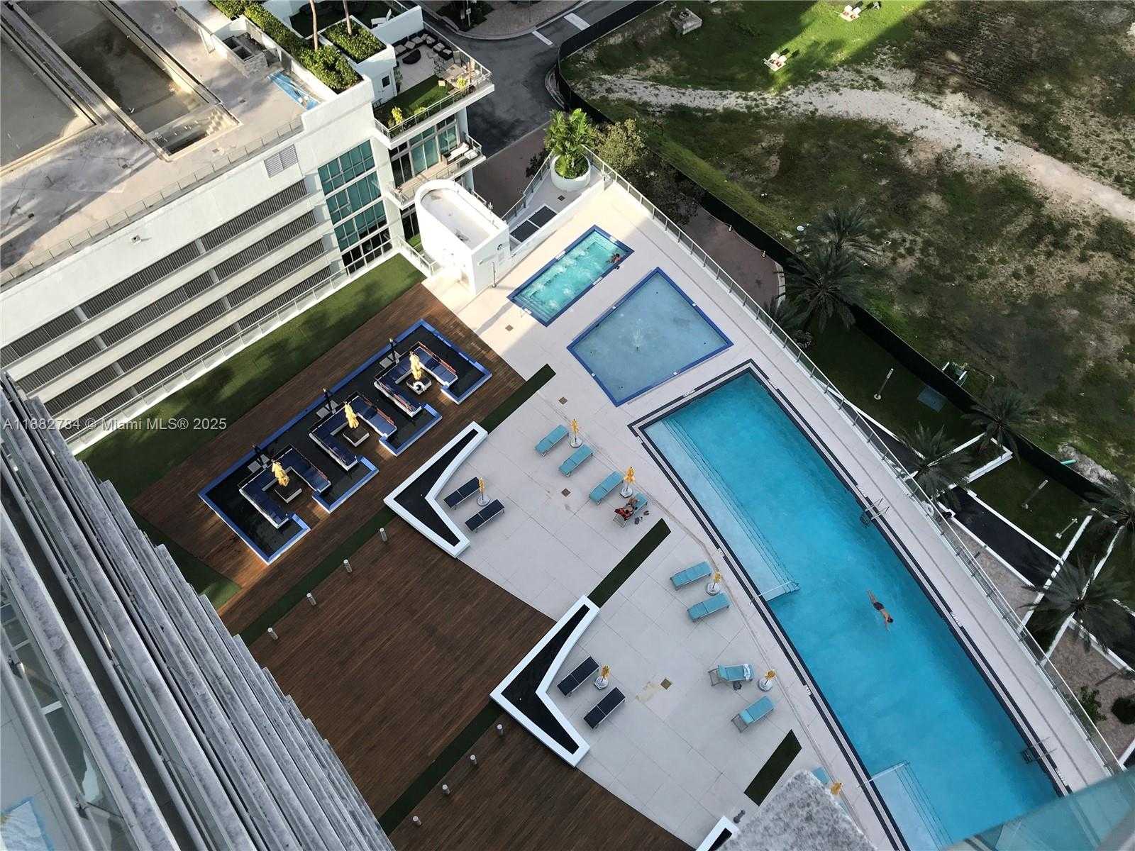 Small Image of 92 SOUTH WEST 3RD ST #2512, Miami Number 5