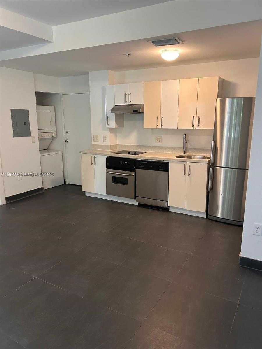 Small Image of 1600 EUCLID AVE #105, Miami Beach Number 12