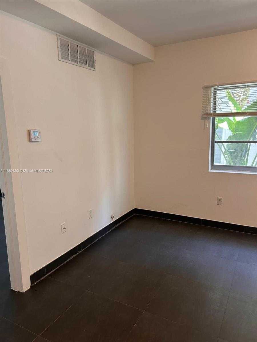 Small Image of 1600 EUCLID AVE #105, Miami Beach Number 13