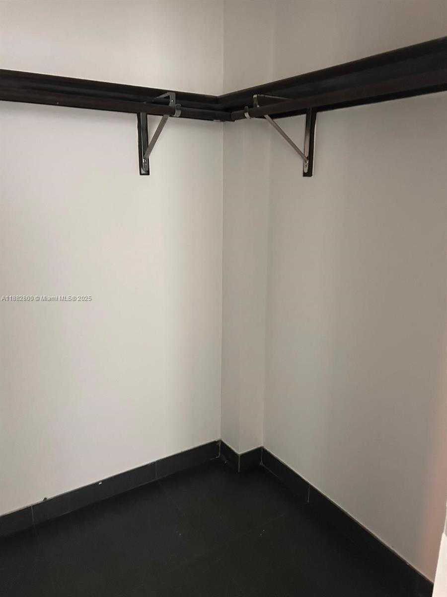 Small Image of 1600 EUCLID AVE #105, Miami Beach Number 7