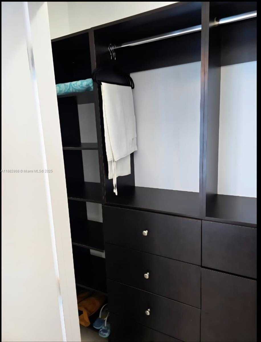 Small Image of 6799 COLLINS AVE #311, Miami Beach Number 15