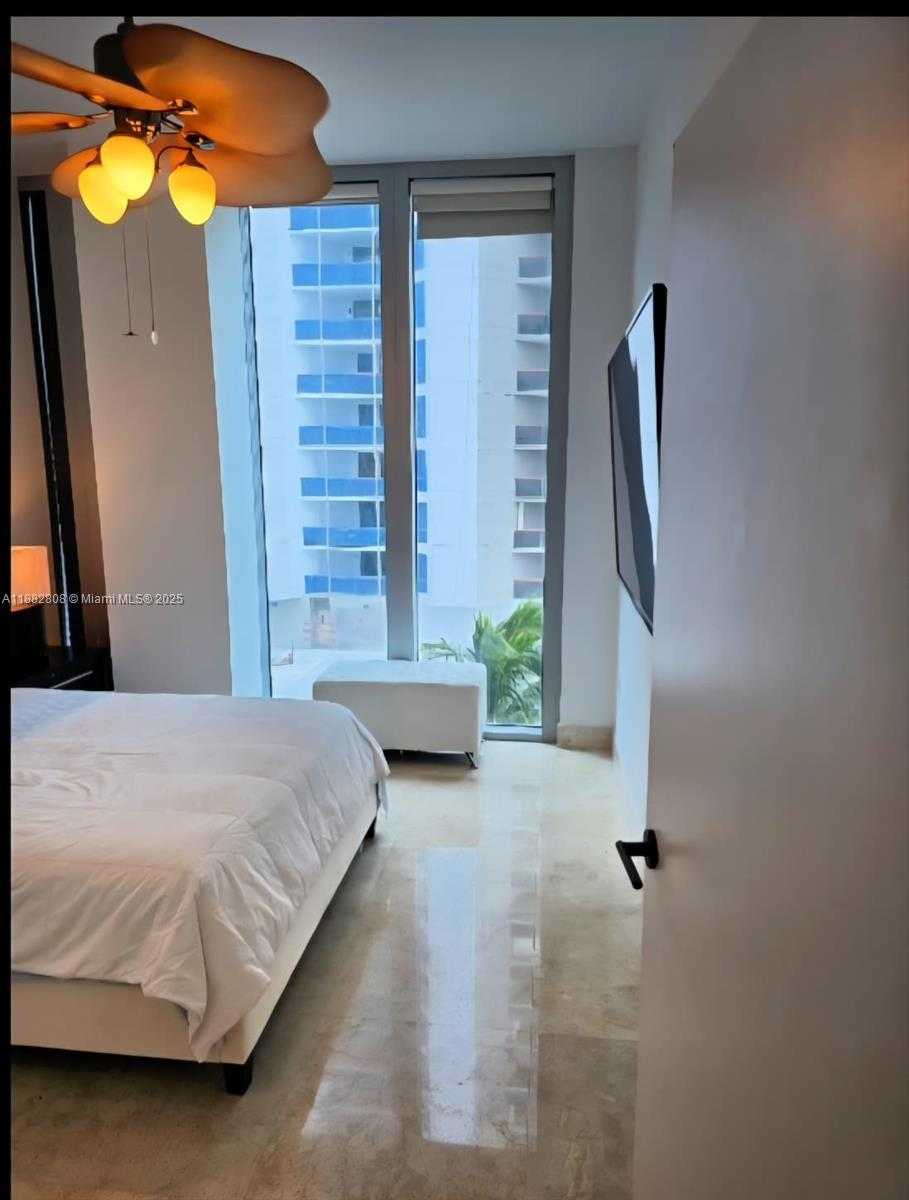 Small Image of 6799 COLLINS AVE #311, Miami Beach Number 16