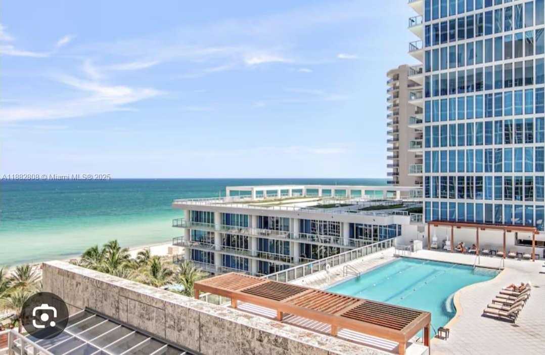 Small Image of 6799 COLLINS AVE #311, Miami Beach Number 2
