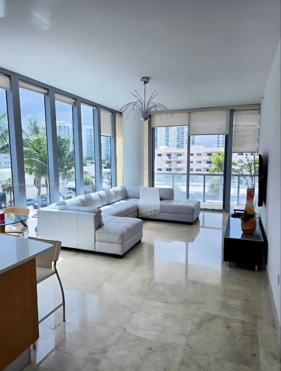 Small Image of 6799 COLLINS AVE #311, Miami Beach Number 3