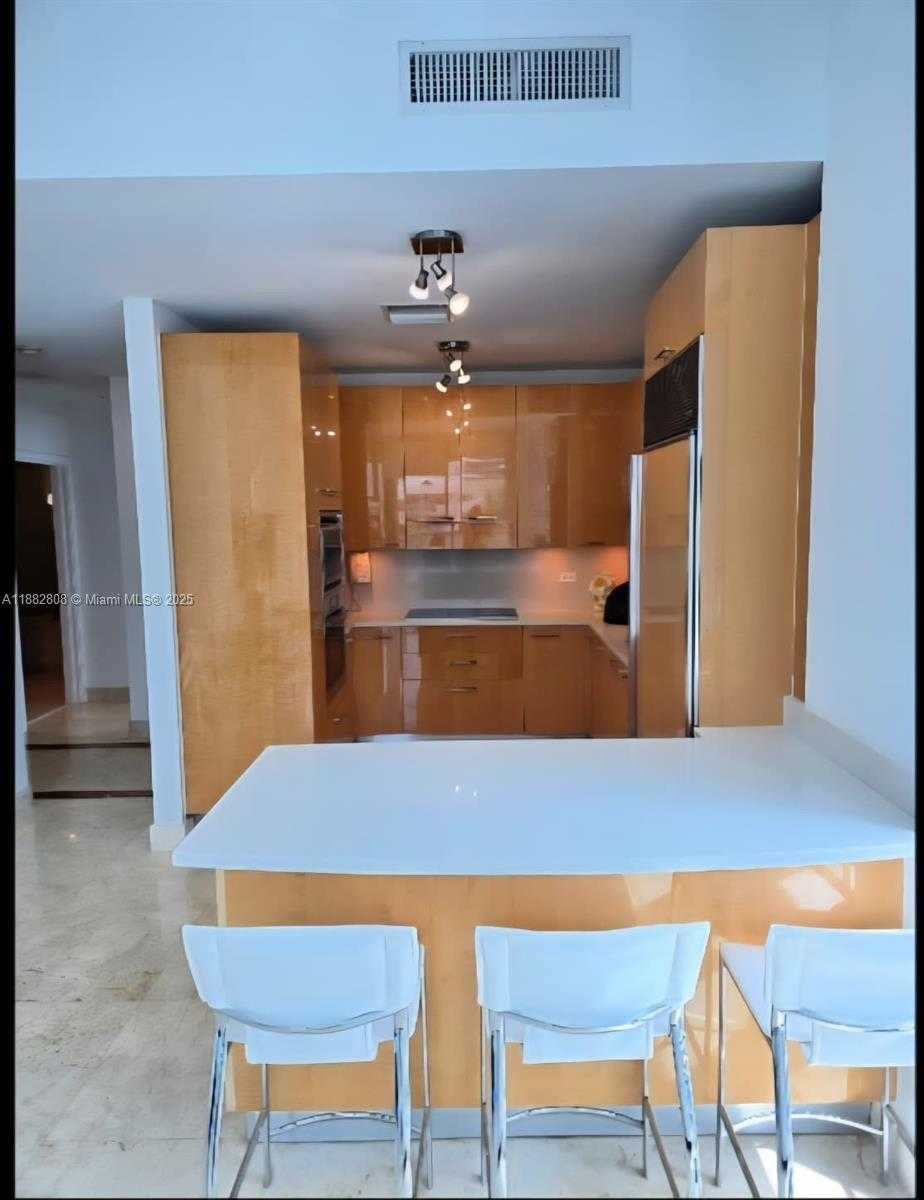 Small Image of 6799 COLLINS AVE #311, Miami Beach Number 8