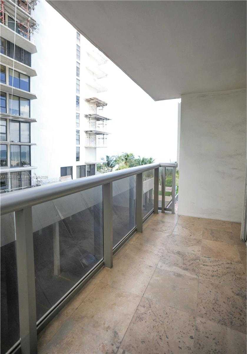 Small Image of 6039 COLLINS AVE #503, Miami Beach Number 2