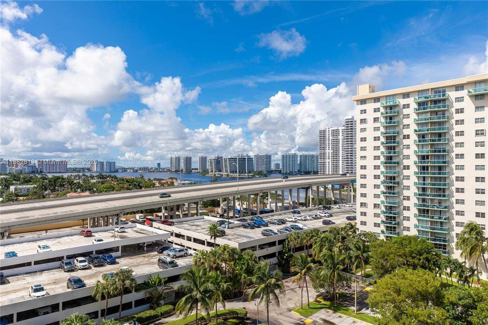 Small Image of 19380 COLLINS AVE #911, Sunny Isles Beach Number 21