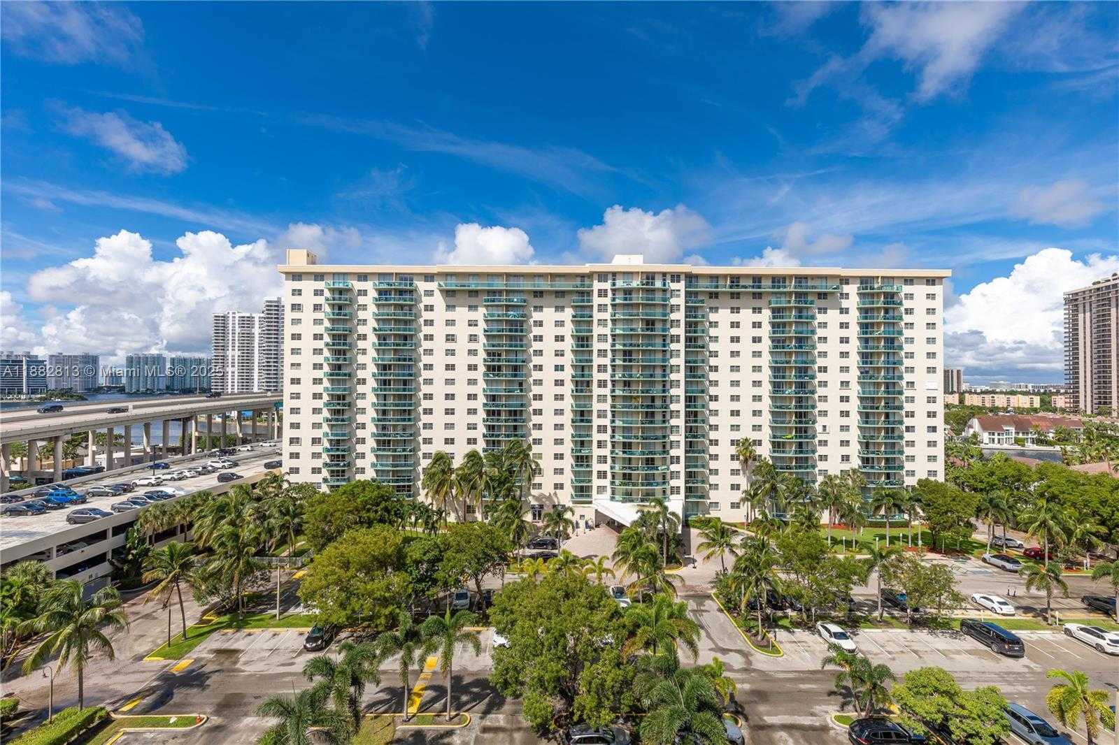Small Image of 19380 COLLINS AVE #911, Sunny Isles Beach Number 25