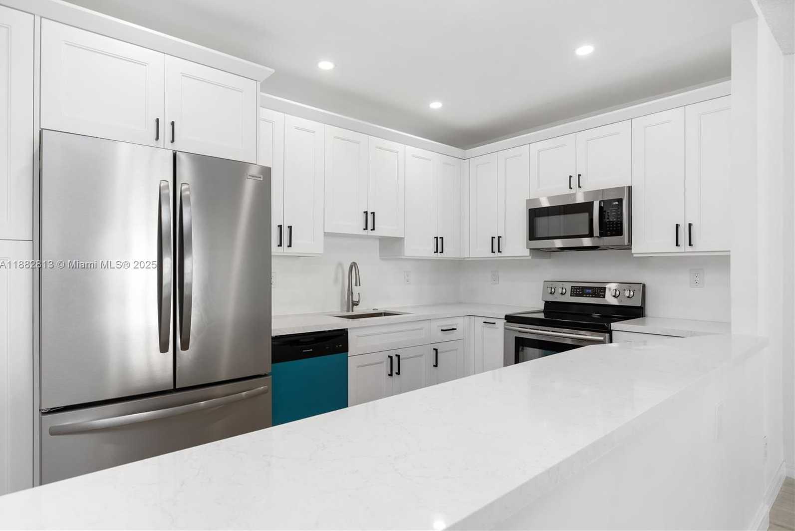 Small Image of 19380 COLLINS AVE #911, Sunny Isles Beach Number 5