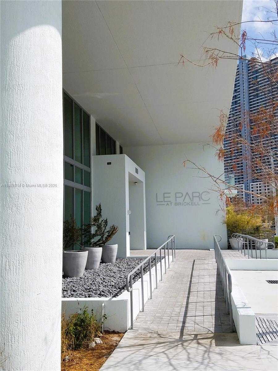 Small Image of 1600 SOUTH WEST 1ST AVE #1106, Miami Number 3