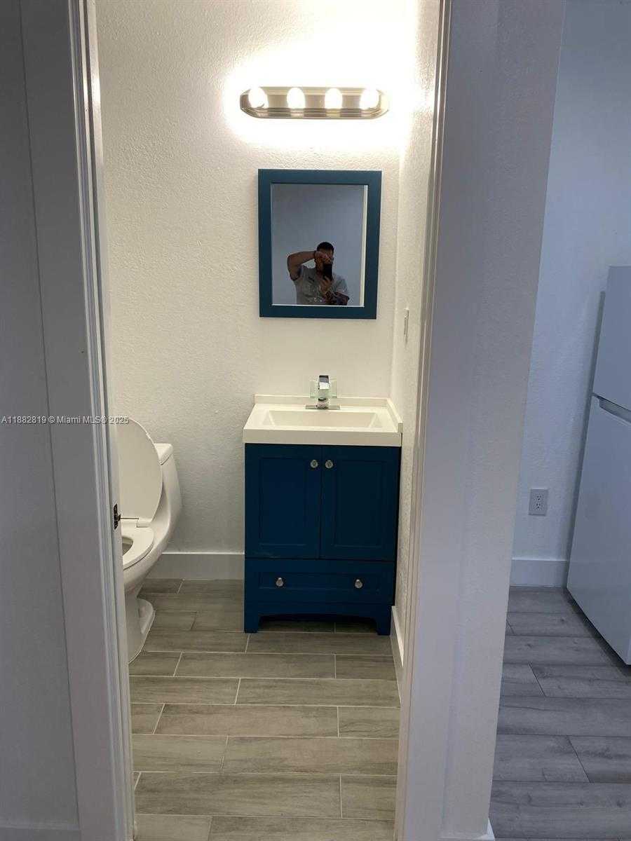 Small Image of 3415 55TH DR E #E, Bradenton Number 3