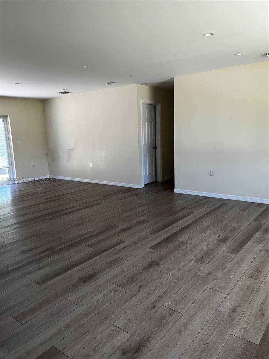 Small Image of 16195 SOUTH WEST 172ND ST, Miami Number 5