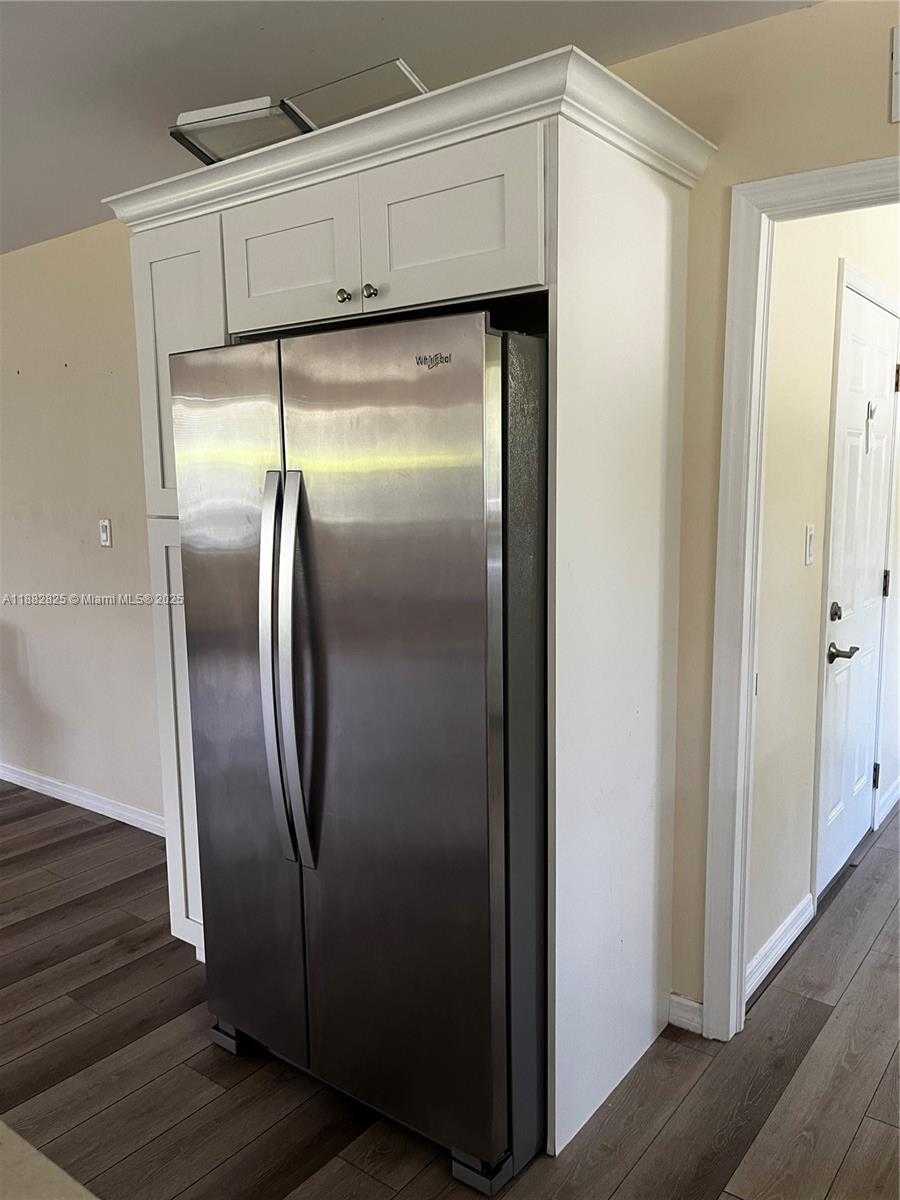 Small Image of 16195 SOUTH WEST 172ND ST, Miami Number 7