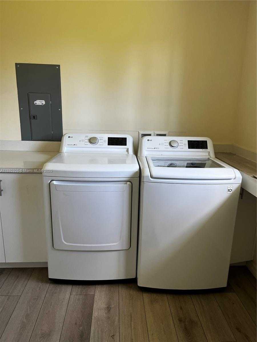 Small Image of 16195 SOUTH WEST 172ND ST, Miami Number 8