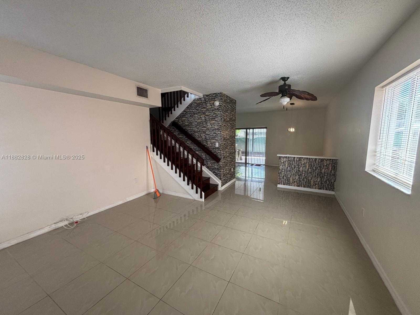 Small Image of 1133 SOUTH EAST 13TH TER, Homestead Number 4