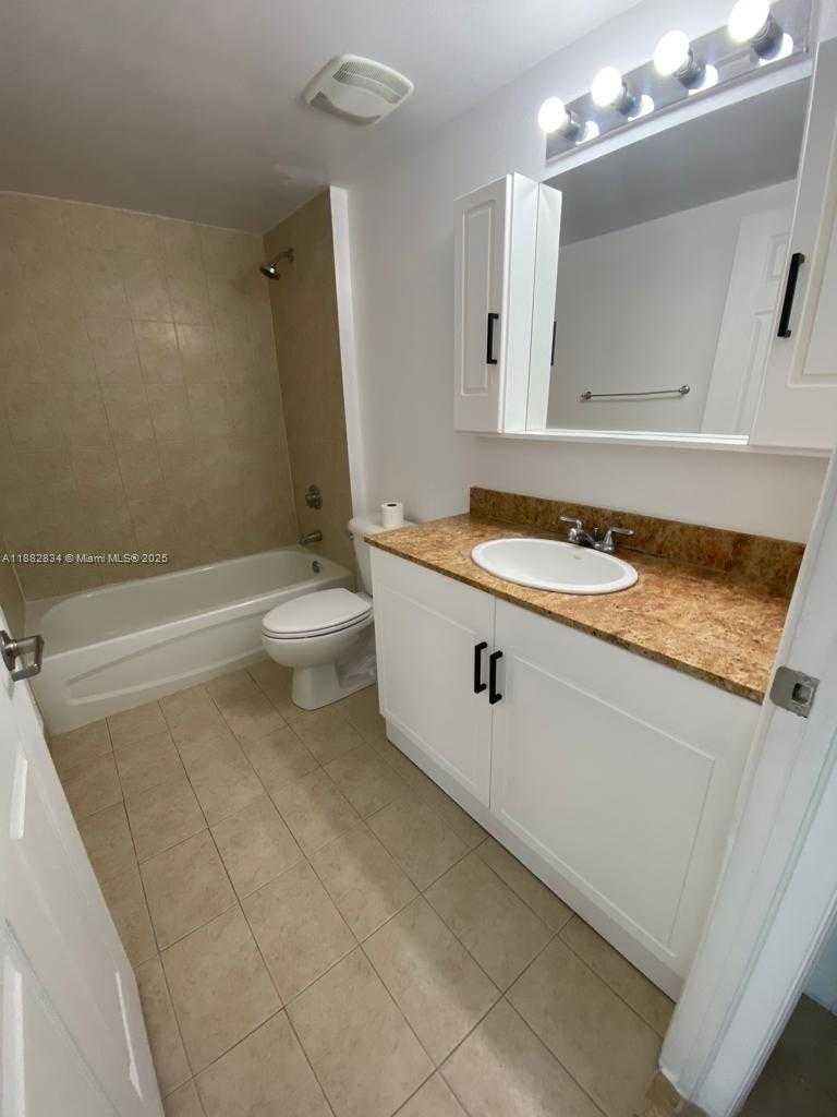 Small Image of 275 NORTH EAST 18TH ST #507, Miami Number 10