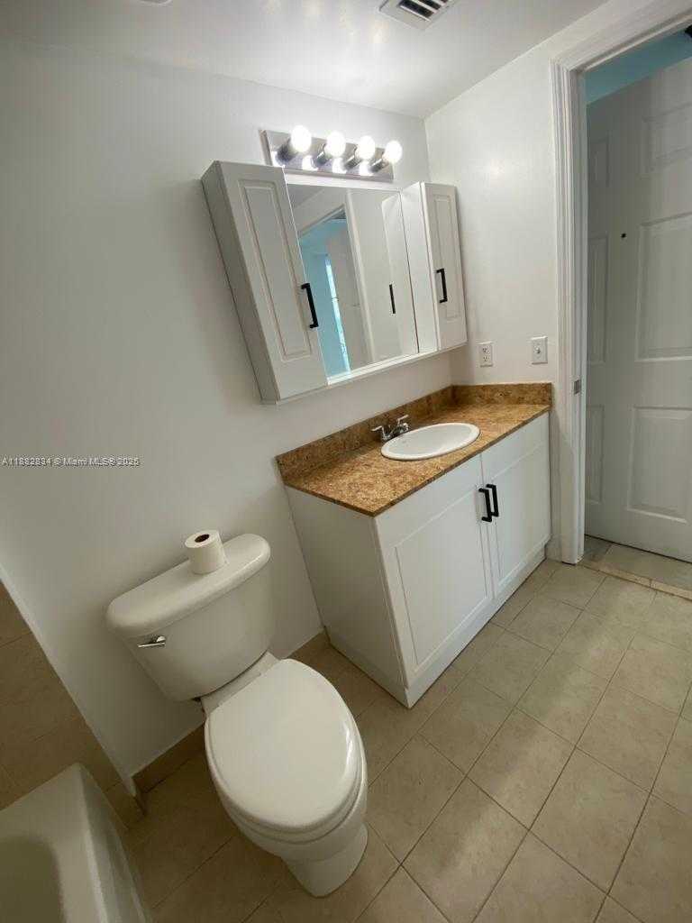 Small Image of 275 NORTH EAST 18TH ST #507, Miami Number 12