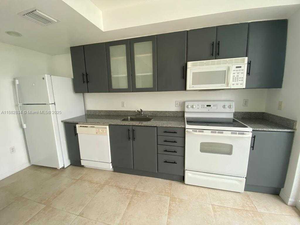 Small Image of 275 NORTH EAST 18TH ST #507, Miami Number 3