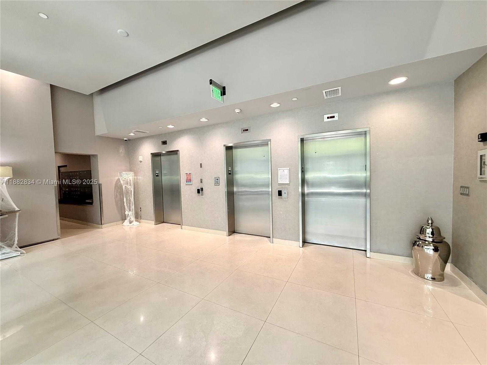 Small Image of 275 NORTH EAST 18TH ST #507, Miami Number 51