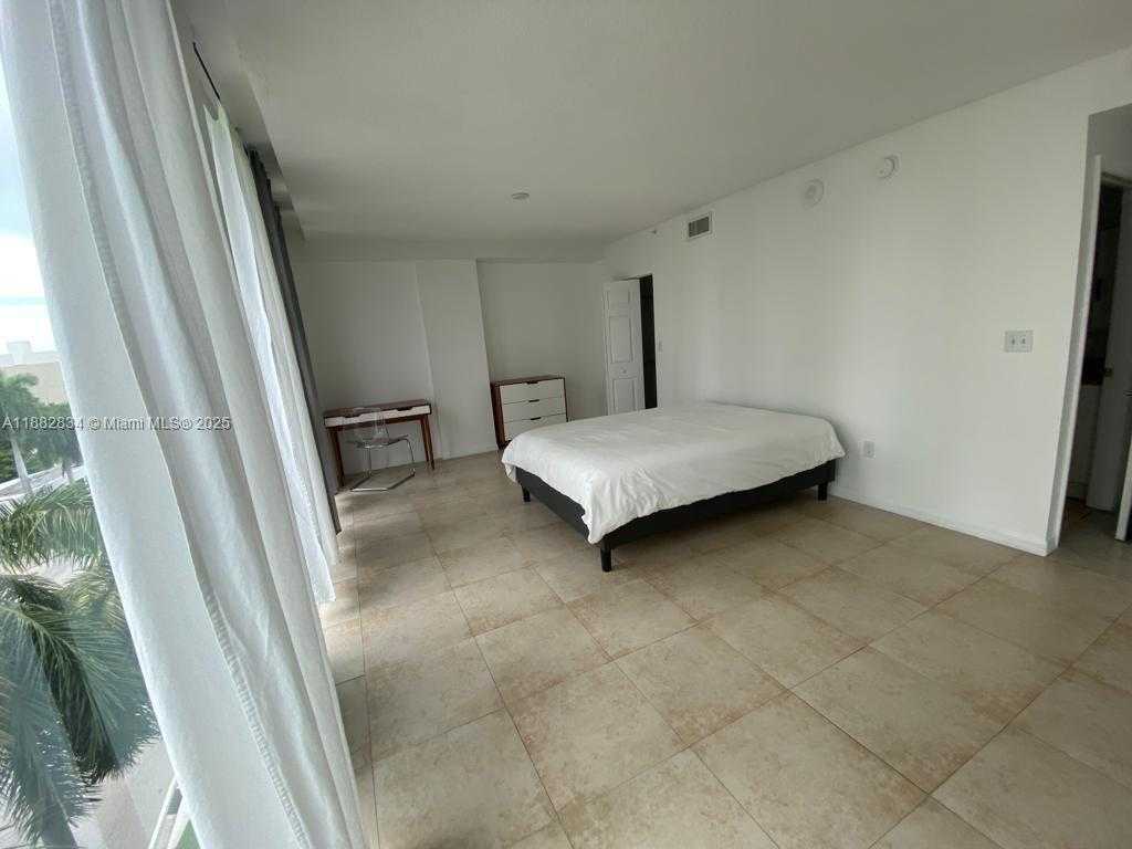 Small Image of 275 NORTH EAST 18TH ST #507, Miami Number 7
